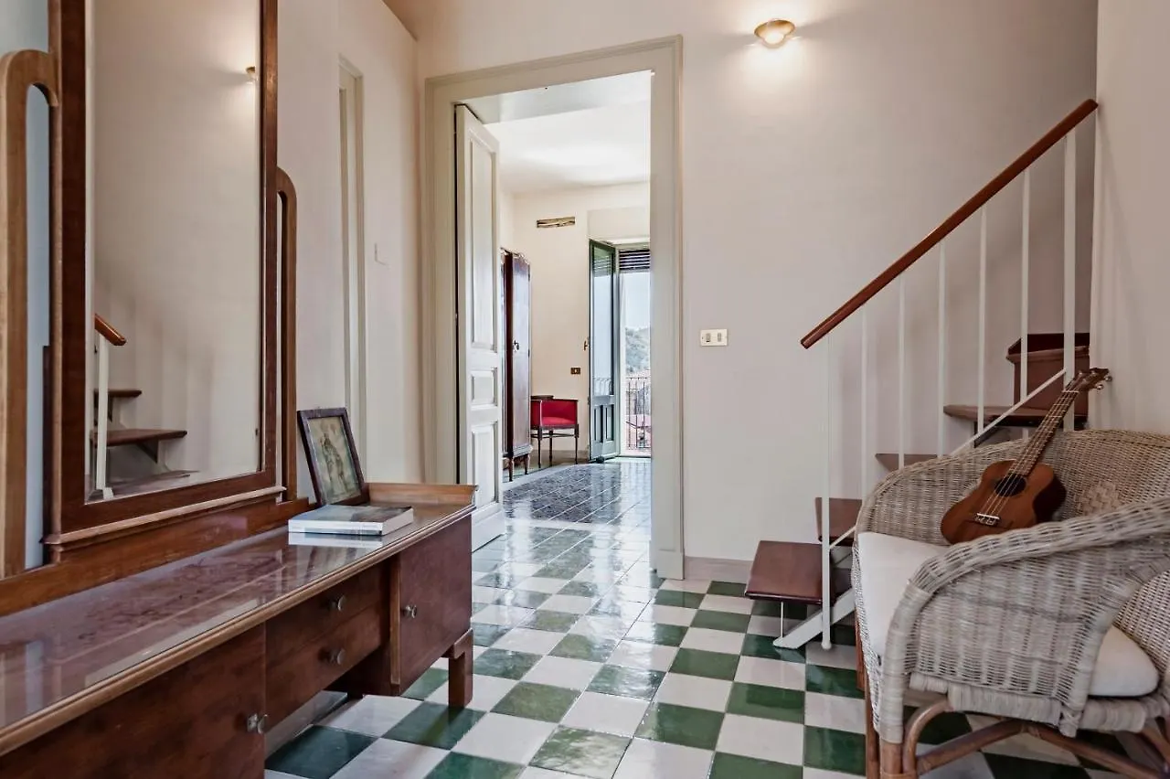 Gli Iris Apartments By Wonderful Italy Linguaglossa Italien